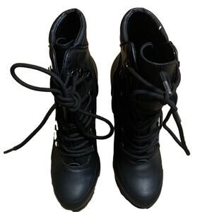 DKNY LENNI LACE UP BOOTS SIZE 8‎ 1/2 M